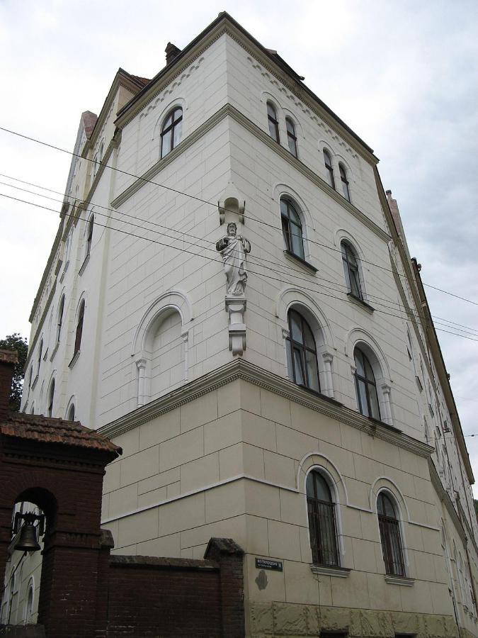 Izuminka V Centre Goroda Lviv Ngoại thất bức ảnh